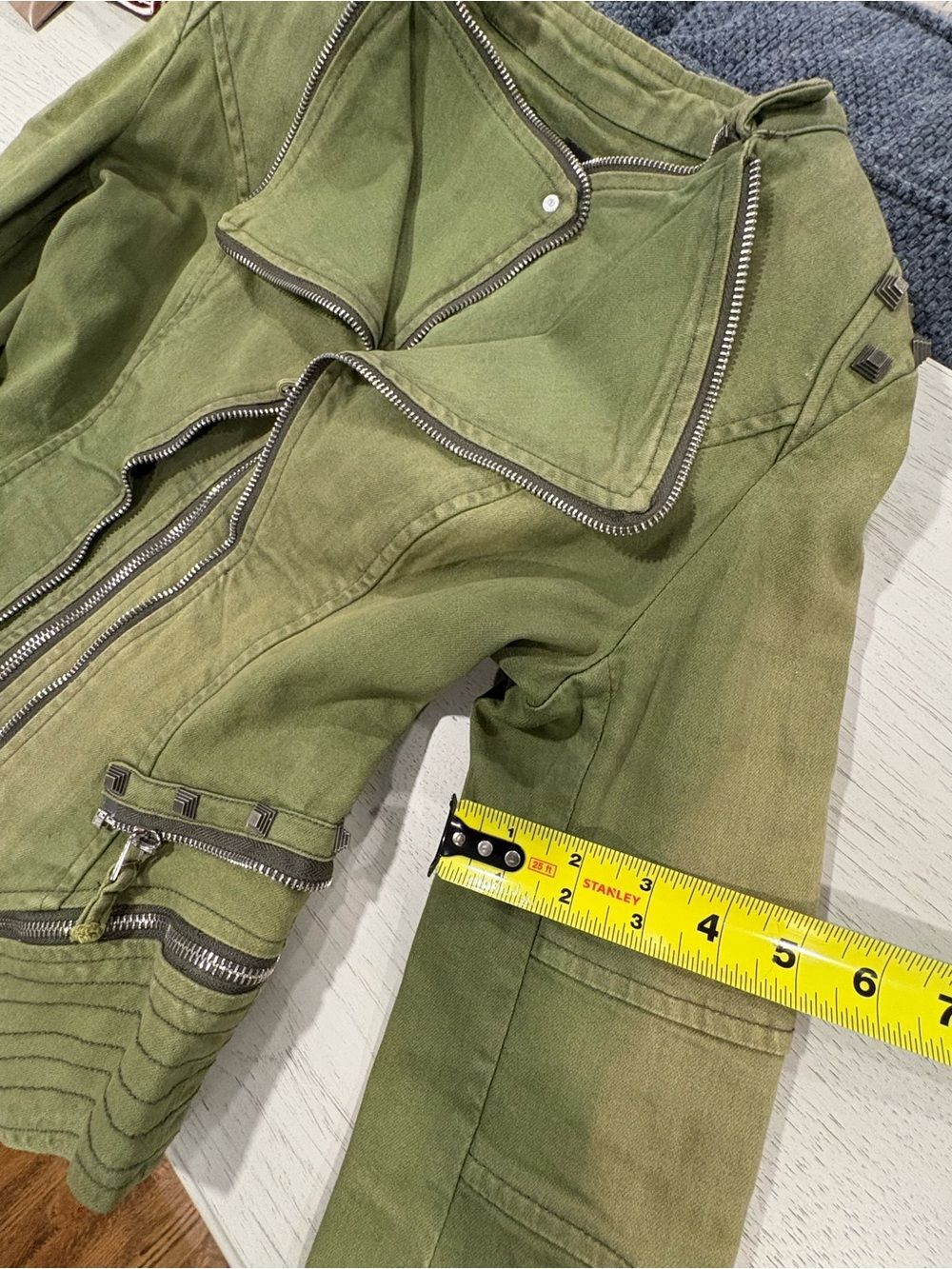 Unique Green Studded Utility Jacket Structured Shoulders and Quilted Sleeves - Picture 14 of 16